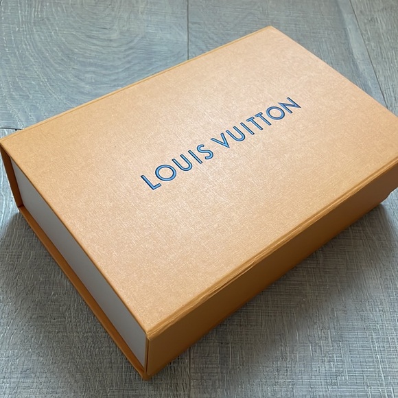 Louis Vuitton Box - Picture 2 of 5